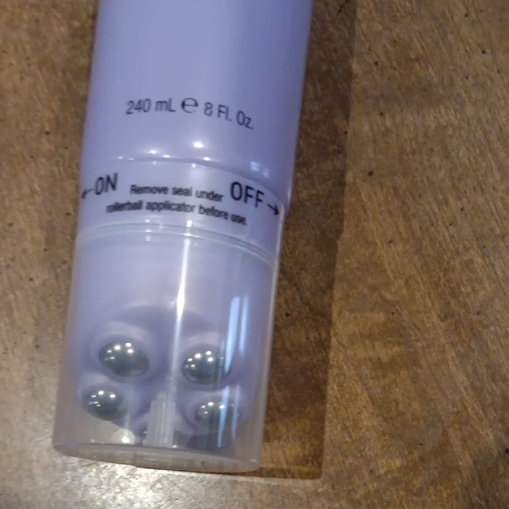 PRAI Ageless Throat & Decolletage Serum - Lavender - Picture 4 of 5